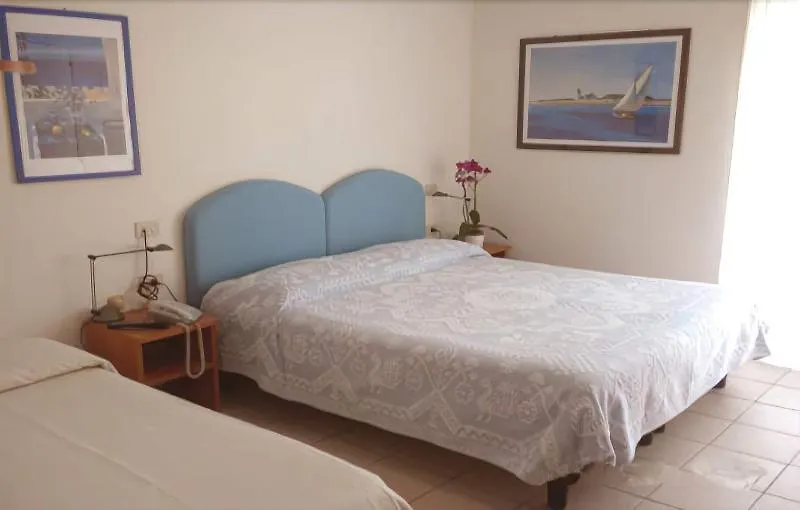 Hotel La Roccia Palau 3*,  Italy